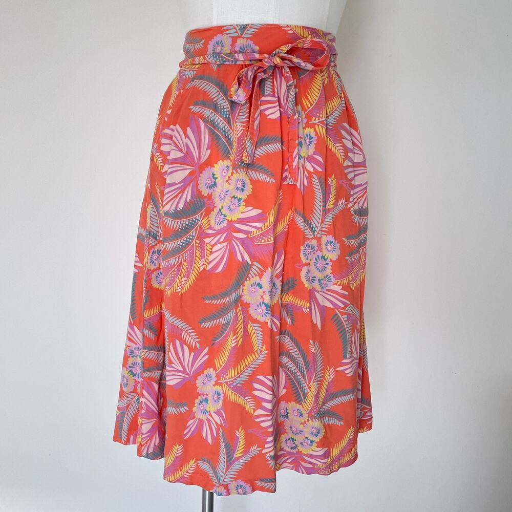 Vintage 70s Tropical Floral Wrap Skirt / Size XS 22"w / Rayon / Retro / Hawaii